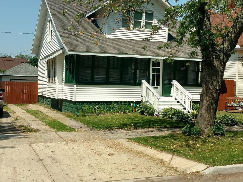 1st image of 47 E 19th St