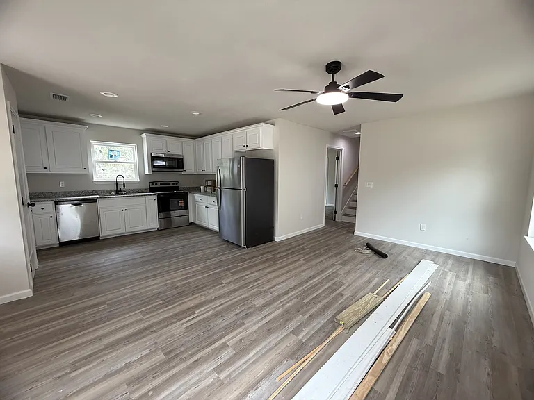 2 Lake Ellen Dr — Photo 3