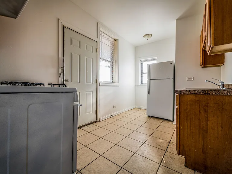 6400 S Rockwell St — Photo 16