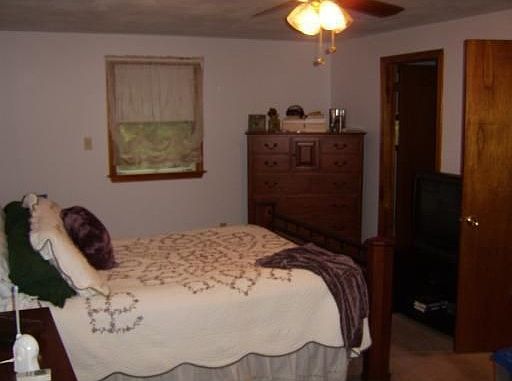 Large Master Bed with Bath
