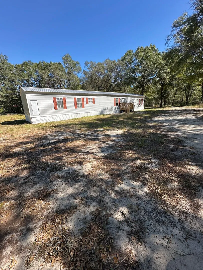 Spacious 3 BR/ 2 BA Mobile Home - North Crestview, Florida ''Great Location'' — Photo 1