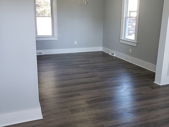 4th image of 1716 Vaughan St