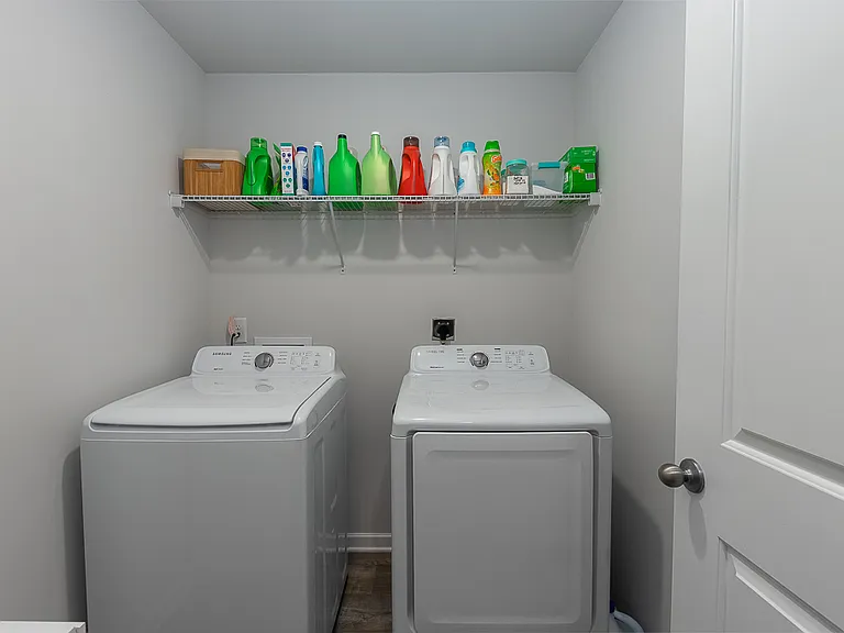 416 Isabelle St — Photo 8
