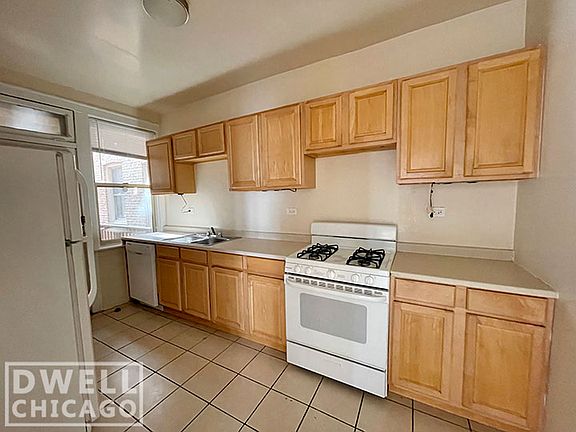 4th image of 1029 W North Shore Ave #1037-2N