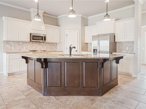2nd image of 4933 Wister Ln