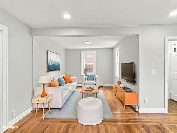 5th image of 31 Rowan St