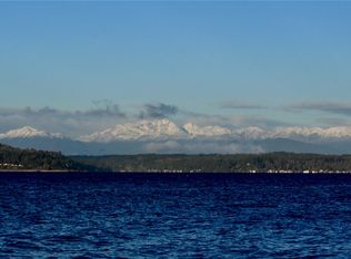 4004 Beach Dr SW APT 202, Seattle, WA 98116