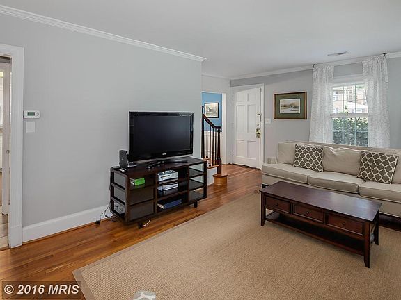 4th image of 3734 N Pershing Dr