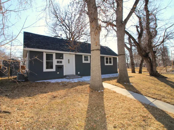 1502 1st Ave SE, Minot, ND 58701