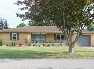 2120 Adams St, Quincy, IL 62301