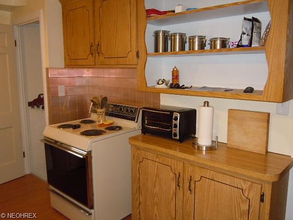 3rd image of 4291 W 226th St