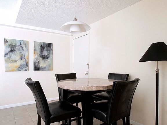 3rd image of 150 W 51st St APT 1023