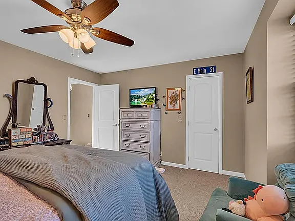 1010 Country Club Rd #I4 — Photo 13