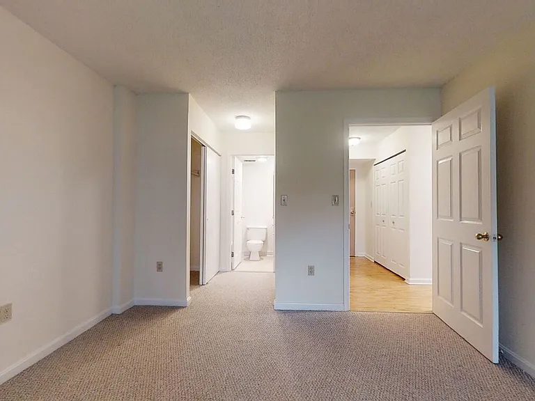 347 Franklin St #401 — Photo 10