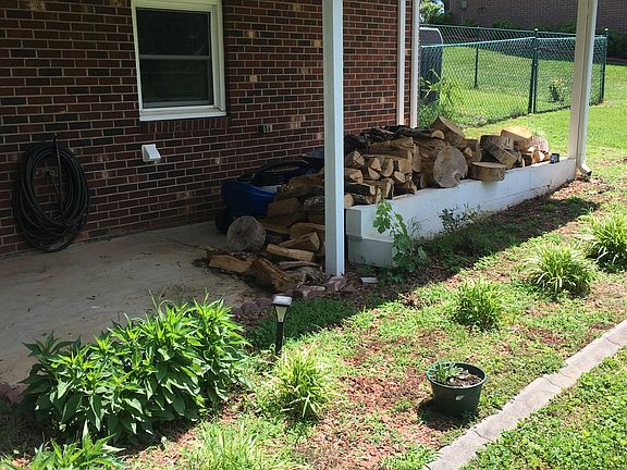 4th image of 168 Highfield Cir