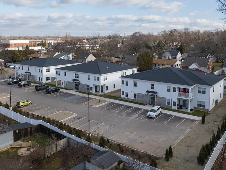 Michigan Street Apartment Homes — Photo 6