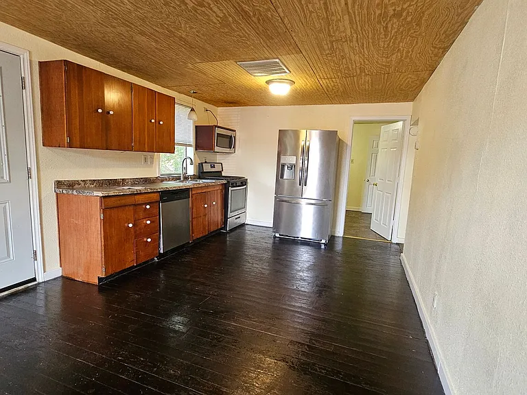 620 Uland St — Photo 5