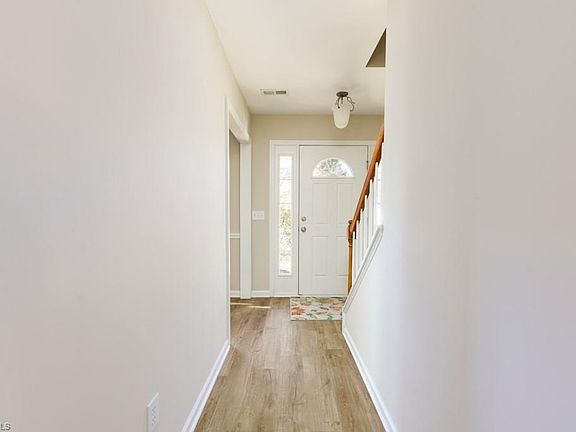5th image of 6002 Black Willow Dr