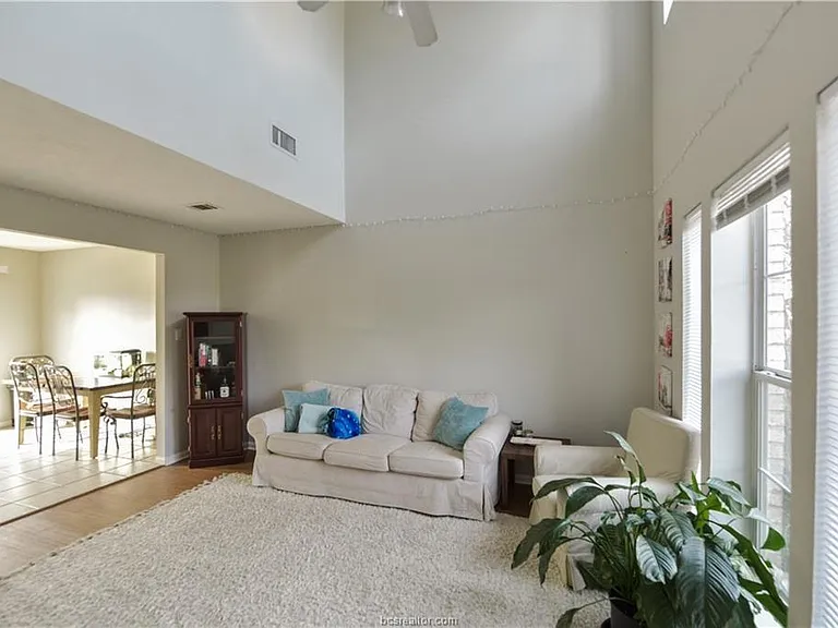 2427 Pintail Loop — Photo 4