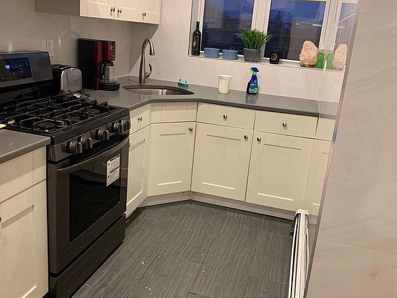 2nd image of 18808 Northern Blvd #2