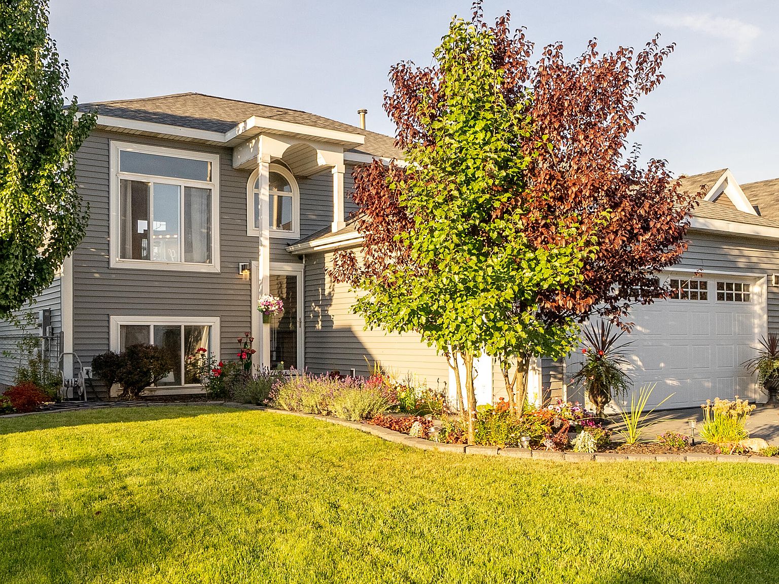 3027 Burritt St NW, Grand Rapids, MI 49504 Zillow