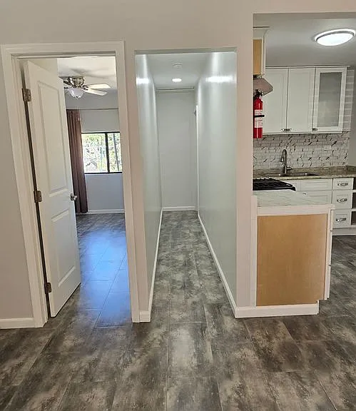 2041 Darby St #1-3 — Photo 3