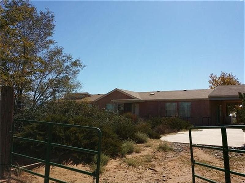 1st image of 10 Silver Sage Dr