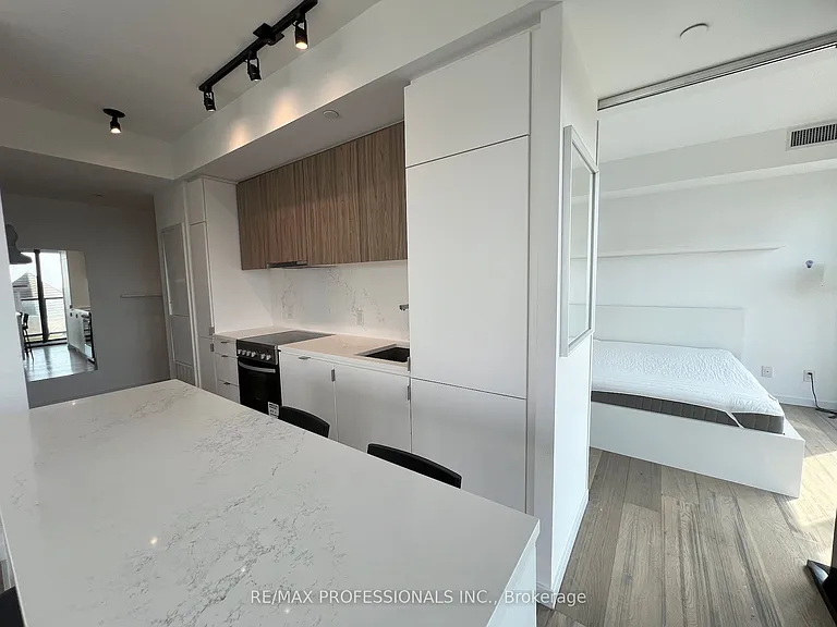 7 Smith Cres #619 — Photo 21
