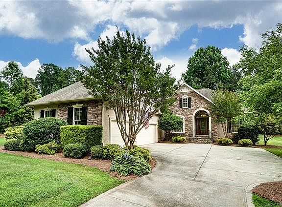 2nd image of 8006 Turnberry Ln