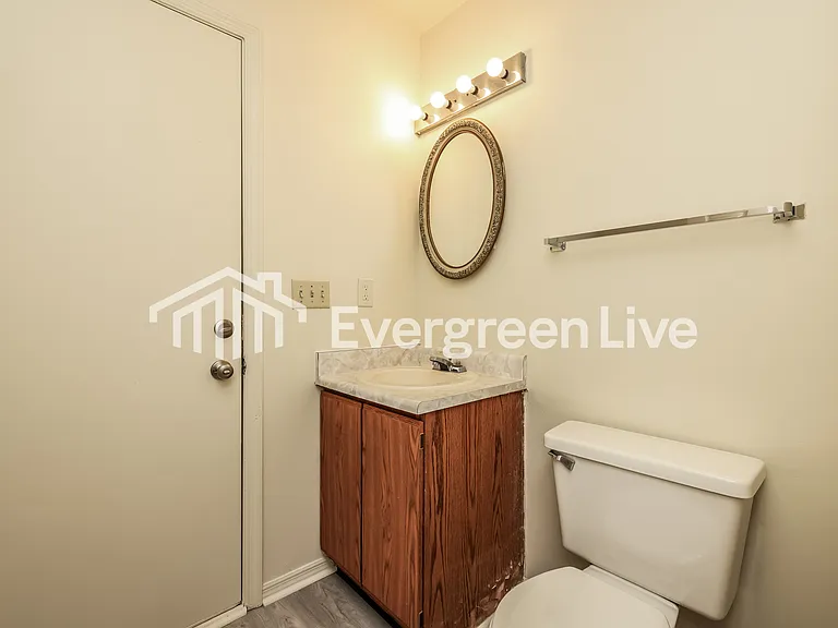 2459 Cross Village Dr — Photo 14
