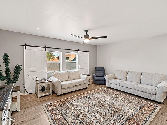 3rd image of 572 W Ocotillo Pl