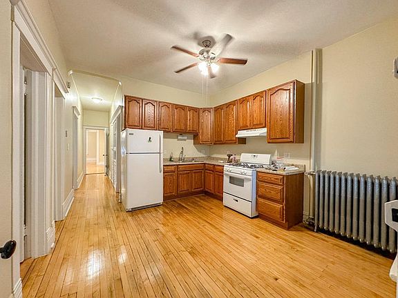 3rd image of 2116 W Concord Pl #1A