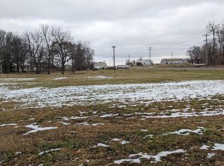 422 E 13th St, Horton, KS 66439