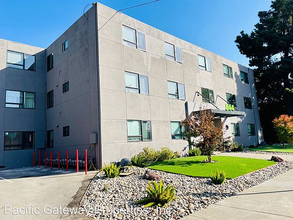 3rd image of 544 N 4th St APT 7