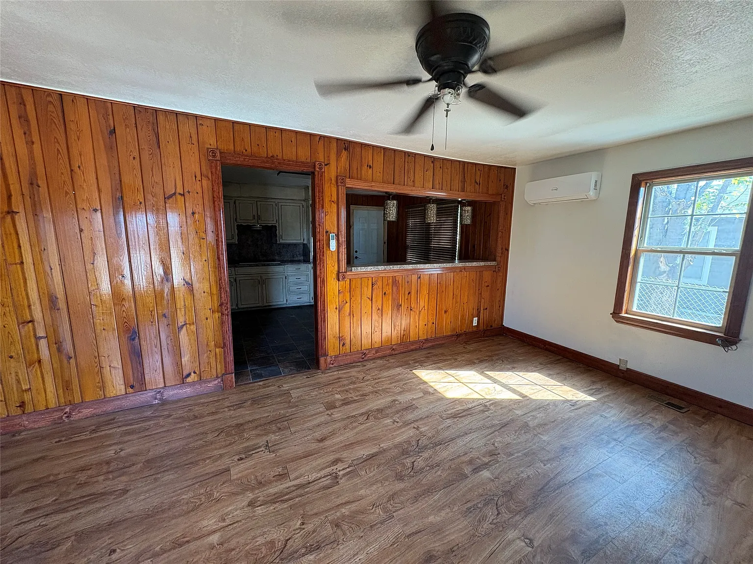 2 bed, 1.0 bath, 852 sqft, $950 — Photo 4