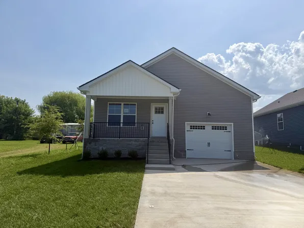 242 Arkansas Ave, Oak Grove, KY 42262