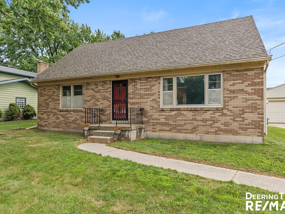 1st image of 1500 Gentian Dr SE