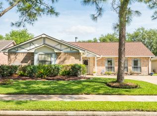 2907 Poplar Creek Ln, Pearland, TX 77584