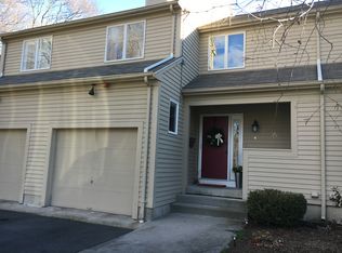 4 Poppasquash Rd, North Attleboro, MA 02760