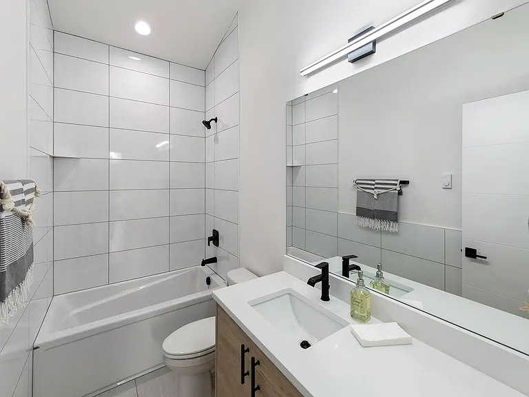 514 Canal Dr NE — Photo 15