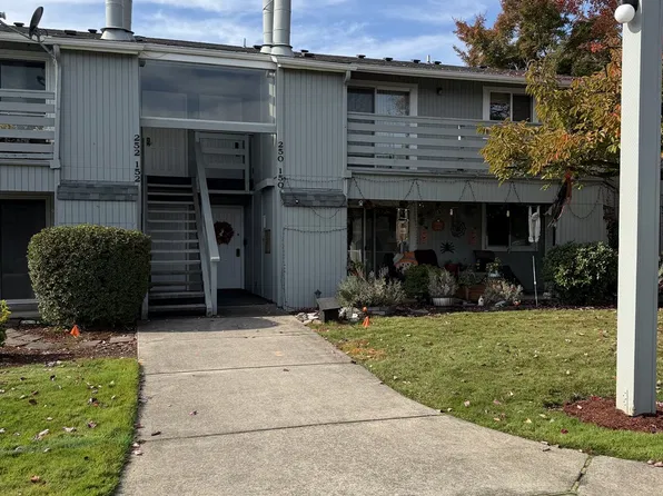 650 Harlow Rd APT 250, Springfield, OR 97477