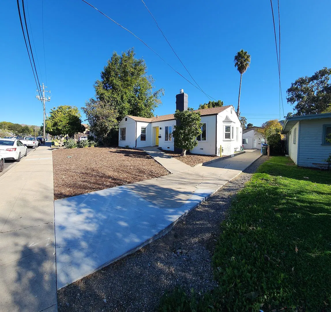 7 Bedroom 3 bath home close to POLY — Photo 1