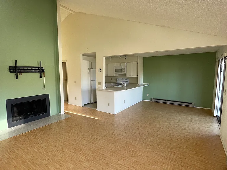14703 NE 35th St — Photo 5