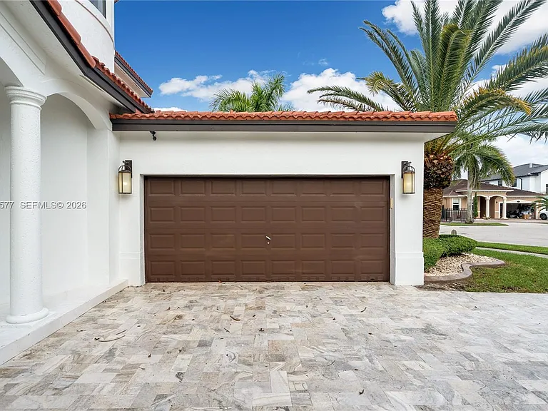 15011 SW 11th St — Photo 5