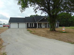 12 Kenzie Ln, Russell Springs, KY 42642