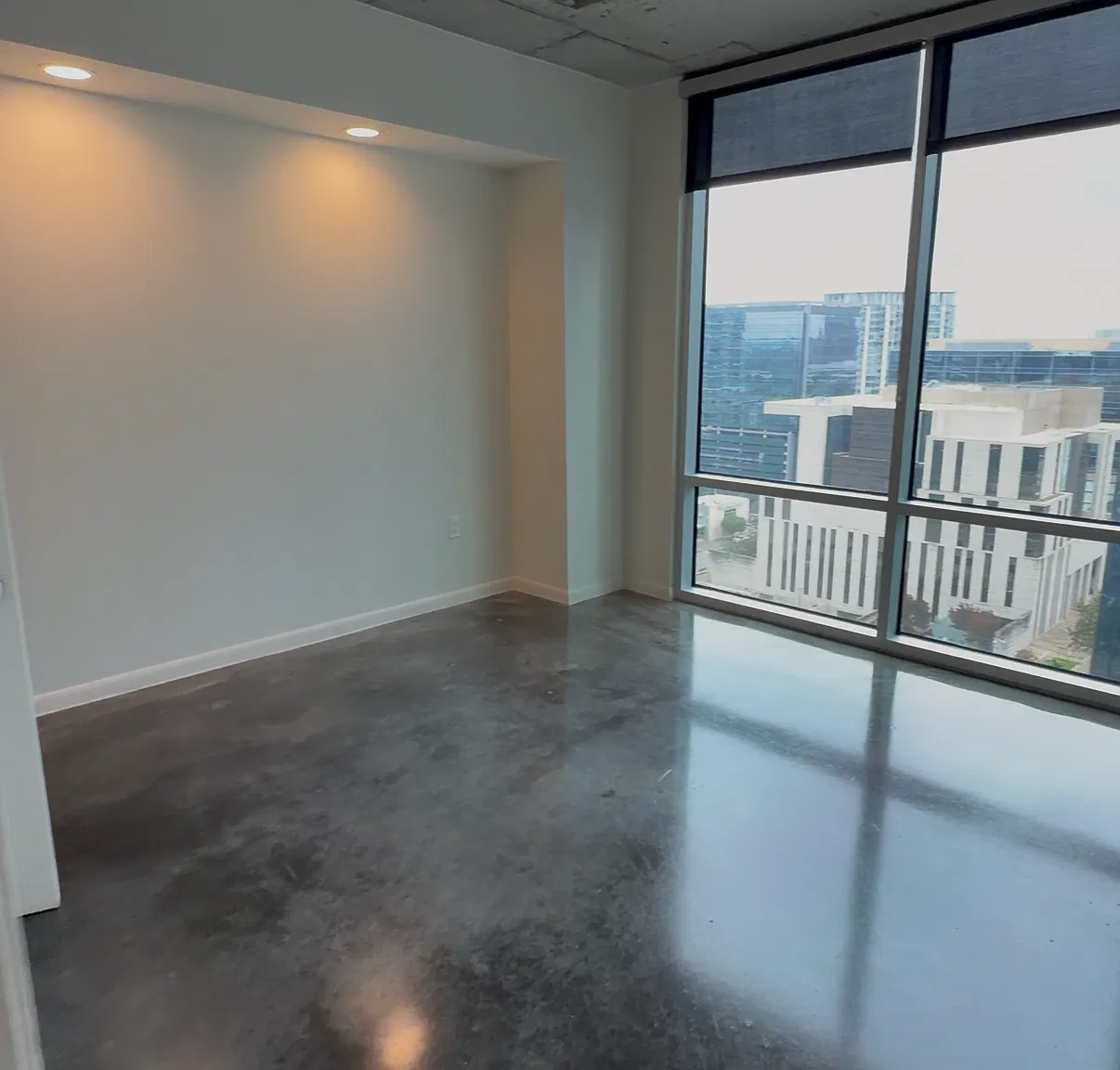 2 bed, 1380 sqft, $5,068 — Photo 2