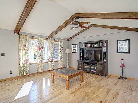 3rd image of 5374 Cybele Ln