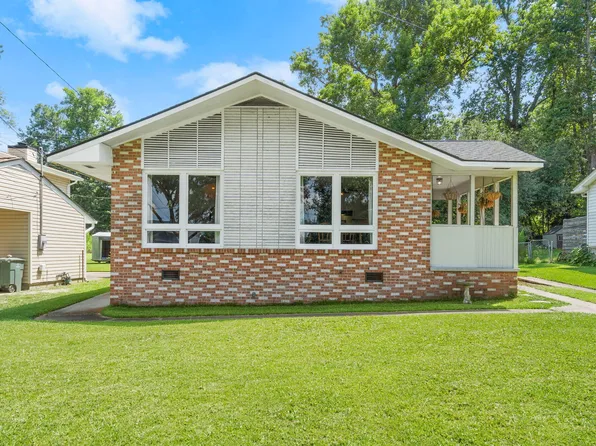 5907 Oak St, Hanahan, SC 29410