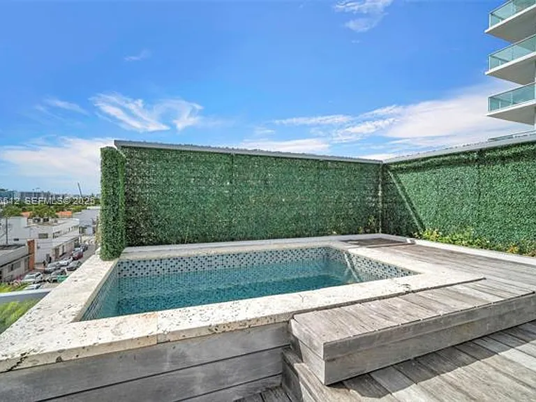 9501 Collins Ave #Townhouse 1 — Photo 46