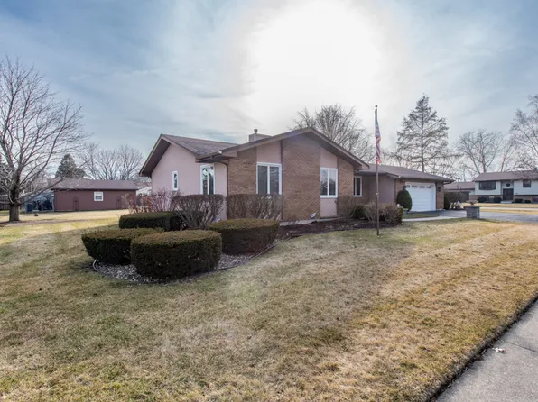 2405 7th St, Winthrop Harbor, IL 60096